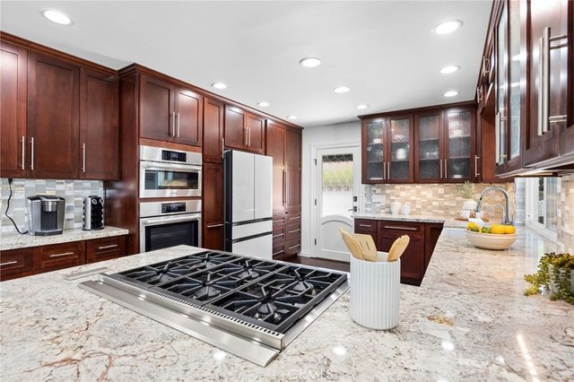 1536 E Commonwealth E, Fullerton, CA 92831