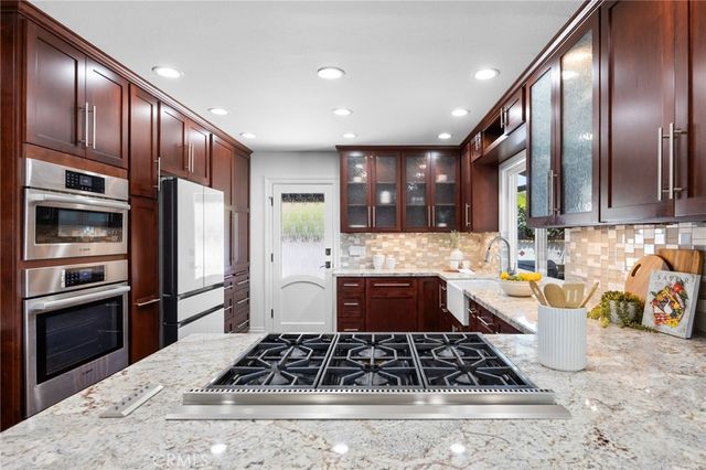 1536 E Commonwealth E, Fullerton, CA 92831