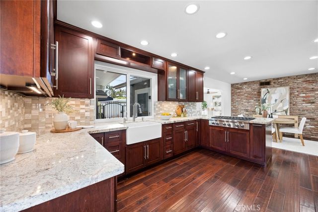 1536 E Commonwealth E, Fullerton, CA 92831