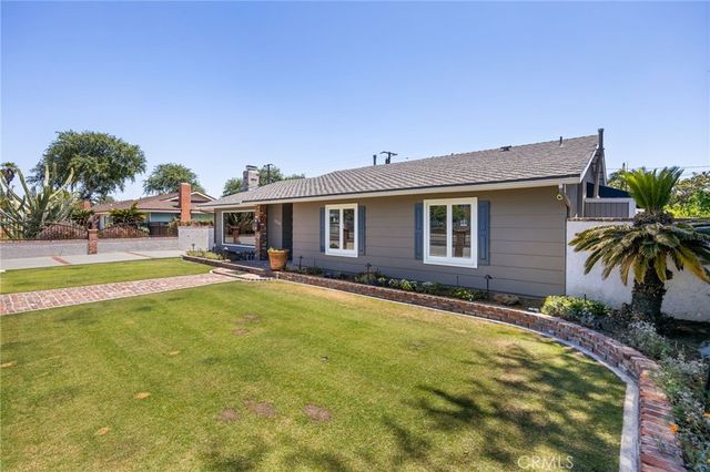 1536 E Commonwealth E, Fullerton, CA 92831