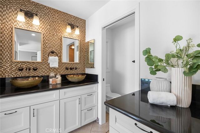 1536 E Commonwealth E, Fullerton, CA 92831