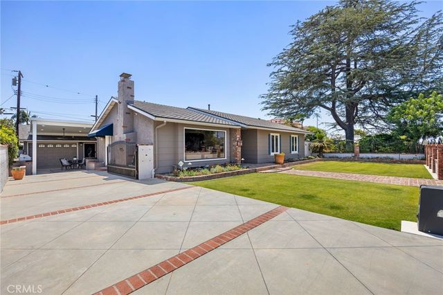 1536 E Commonwealth E, Fullerton, CA 92831