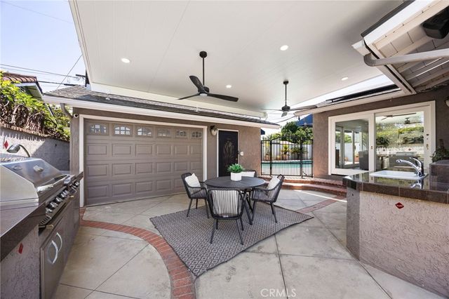 1536 E Commonwealth E, Fullerton, CA 92831
