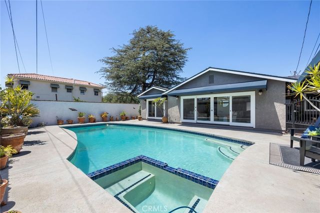 1536 E Commonwealth E, Fullerton, CA 92831