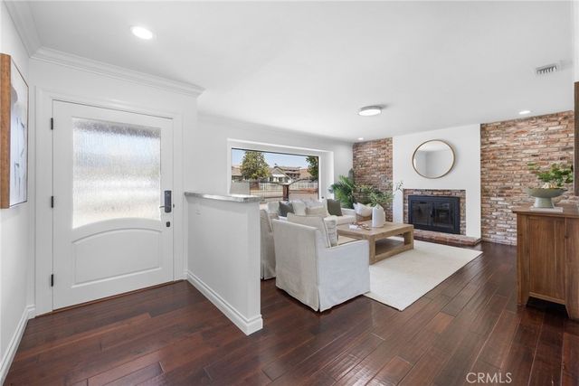 1536 E Commonwealth E, Fullerton, CA 92831