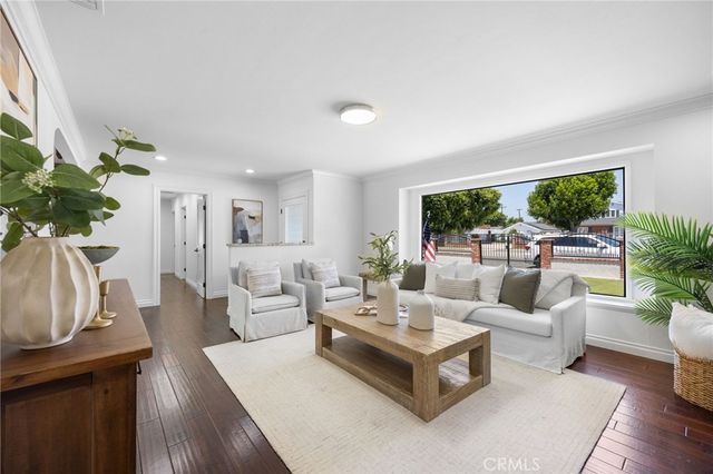 1536 E Commonwealth E, Fullerton, CA 92831