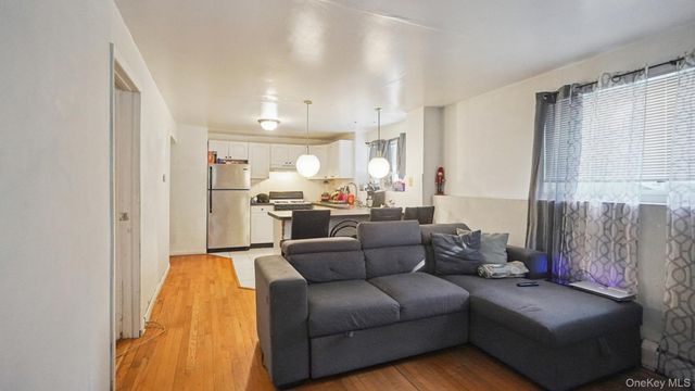 738 pelhamdale Avenue, New Rochelle, NY 10801