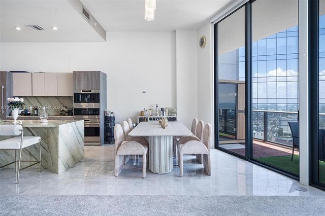801 S Miami Ave 5702, Miami, FL 33130