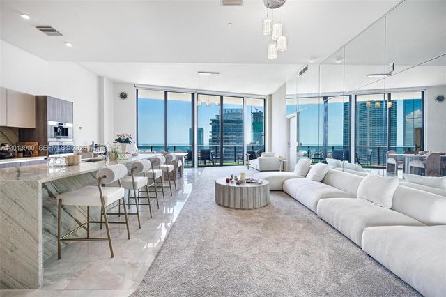 801 S Miami Ave 5702, Miami, FL 33130
