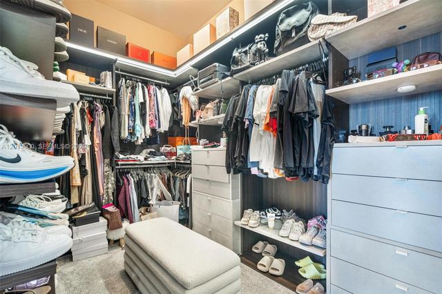 801 S Miami Ave 5702, Miami, FL 33130