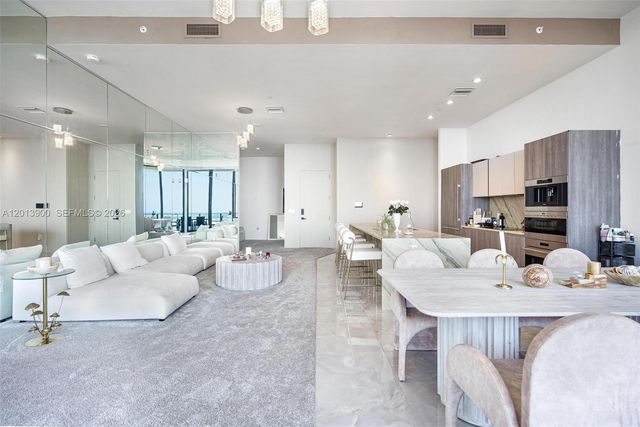 801 S Miami Ave 5702, Miami, FL 33130