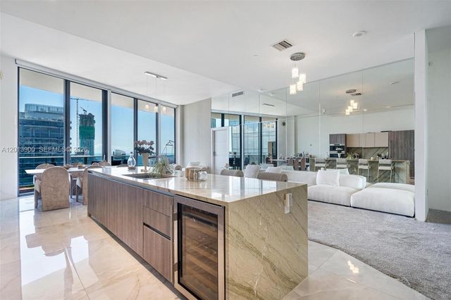801 S Miami Ave 5702, Miami, FL 33130