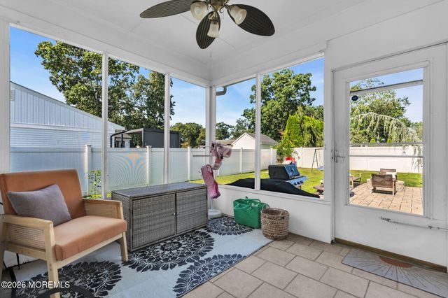 336 Twin Oaks Drive, Toms River, NJ 08753