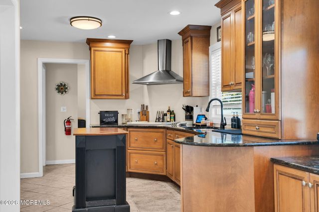 336 Twin Oaks Drive, Toms River, NJ 08753