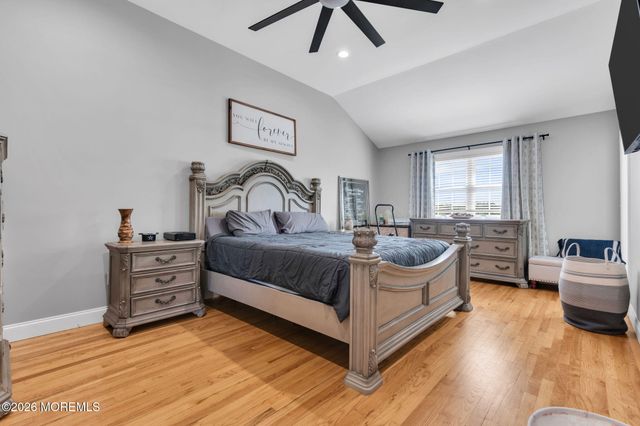 336 Twin Oaks Drive, Toms River, NJ 08753
