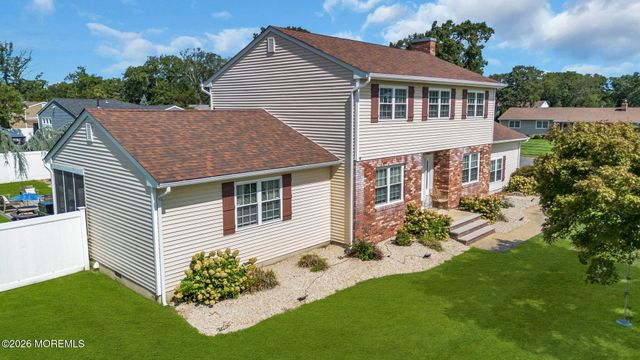 336 Twin Oaks Drive, Toms River, NJ 08753