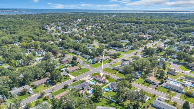 336 Twin Oaks Drive, Toms River, NJ 08753