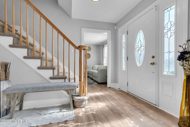 336 Twin Oaks Drive, Toms River, NJ 08753
