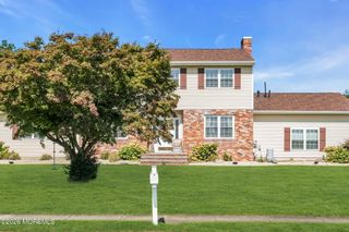 336 Twin Oaks Drive, Toms River, NJ 08753