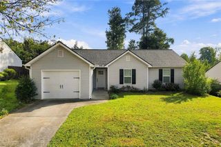 1215 Hillcrest Glenn Circle, Sugar Hill, GA 30518