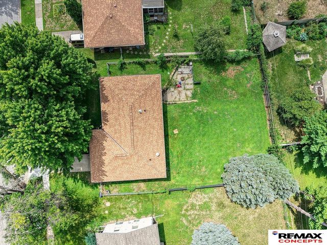 1801 E Manor Drive, Lincoln, NE 68506