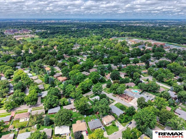1801 E Manor Drive, Lincoln, NE 68506