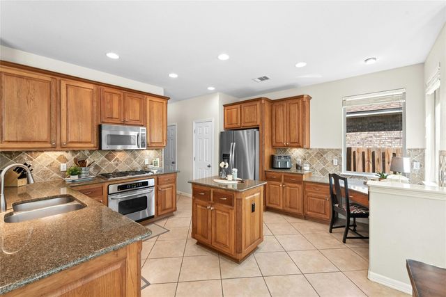 2836 Plantation DR, Round Rock, TX 78681