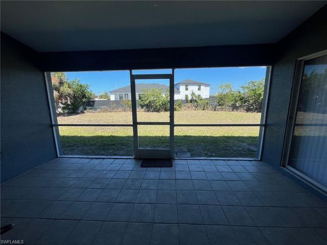 2653 9th ST, Cape Coral, FL 33993