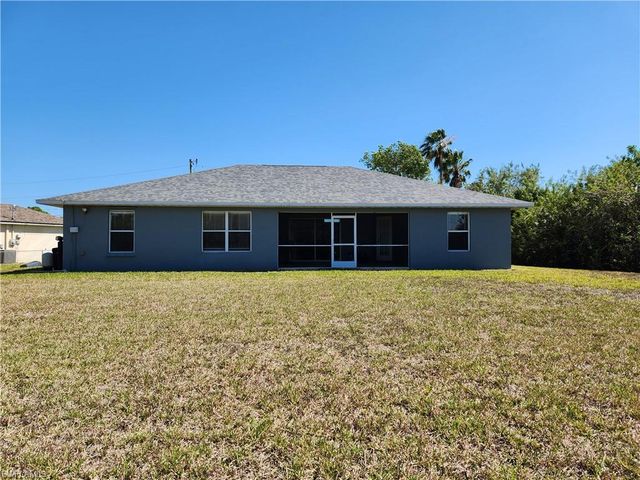 2653 9th ST, Cape Coral, FL 33993