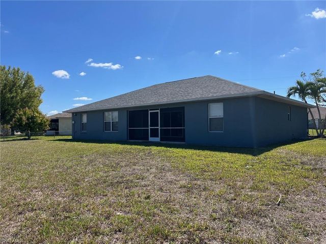 2653 9th ST, Cape Coral, FL 33993