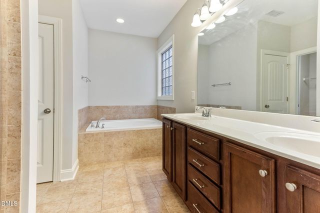 1528 Lily Creek Drive, Cary, NC 27518