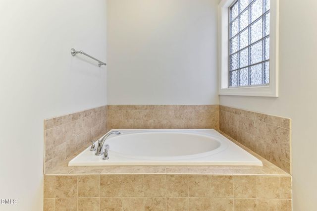 1528 Lily Creek Drive, Cary, NC 27518