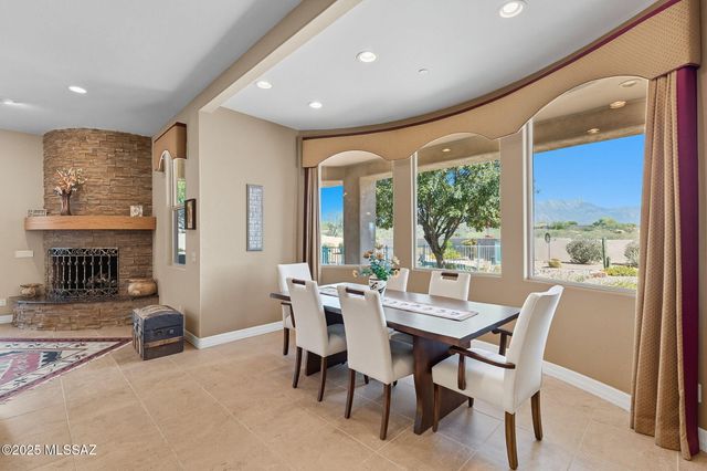 446 E Bent Branch Place, Green Valley, AZ 85614