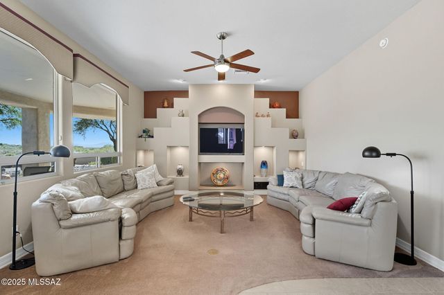 446 E Bent Branch Place, Green Valley, AZ 85614