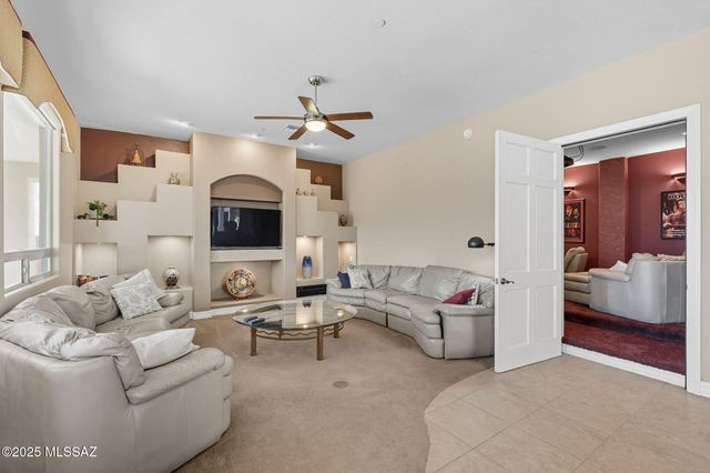 446 E Bent Branch Place, Green Valley, AZ 85614