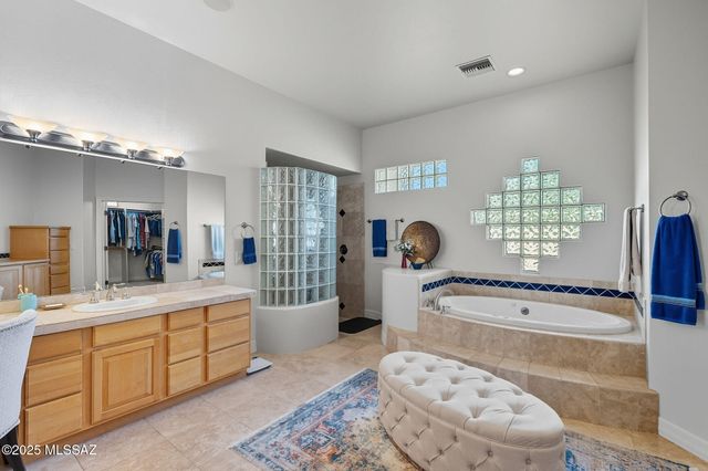 446 E Bent Branch Place, Green Valley, AZ 85614