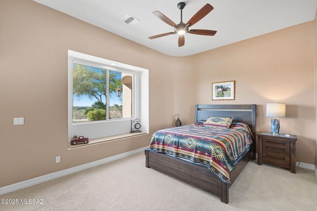 446 E Bent Branch Place, Green Valley, AZ 85614