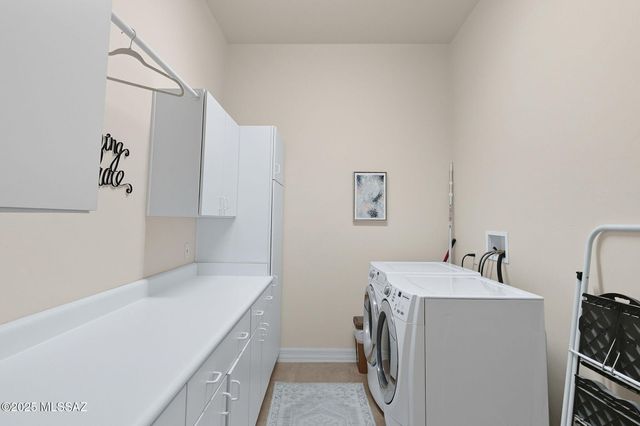 446 E Bent Branch Place, Green Valley, AZ 85614