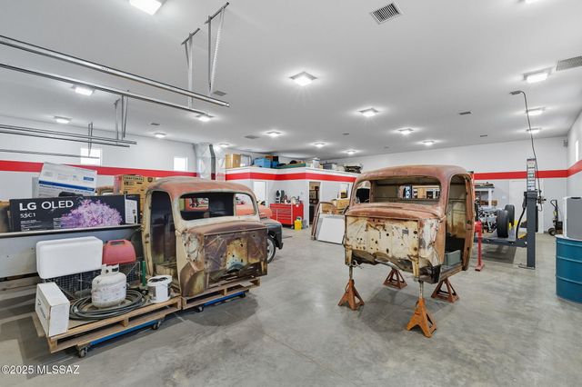 446 E Bent Branch Place, Green Valley, AZ 85614