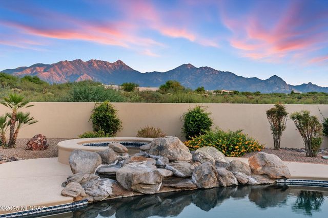 446 E Bent Branch Place, Green Valley, AZ 85614