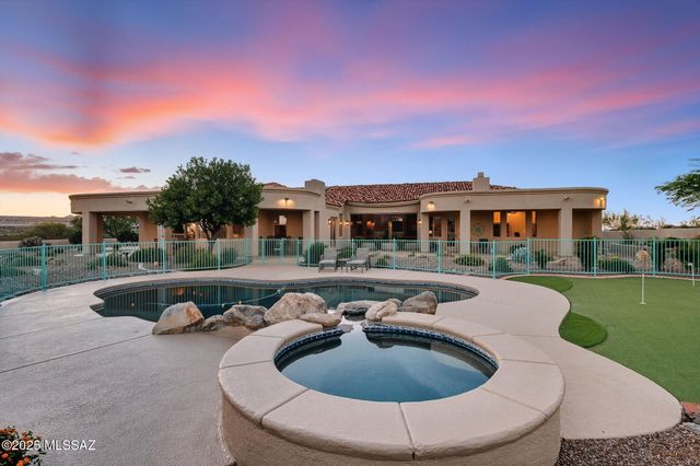 446 E Bent Branch Place, Green Valley, AZ 85614