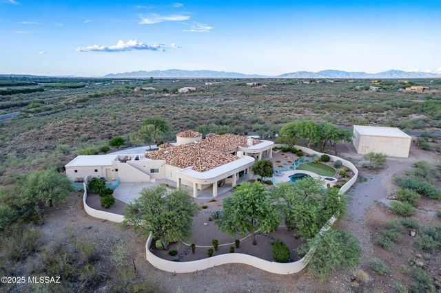 446 E Bent Branch Place, Green Valley, AZ 85614