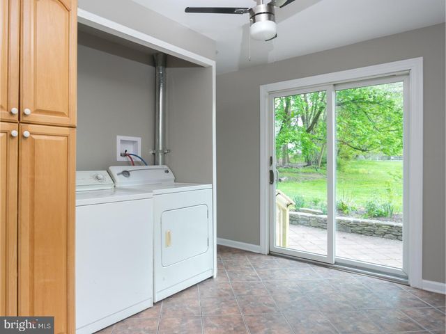 85 LAWN PARK AVE, Lawrence, NJ 08648