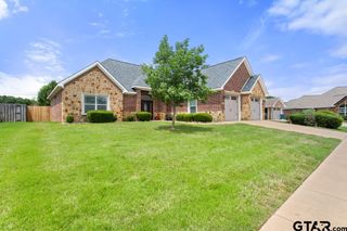 725 White Bear Trail, Lindale, TX 75771