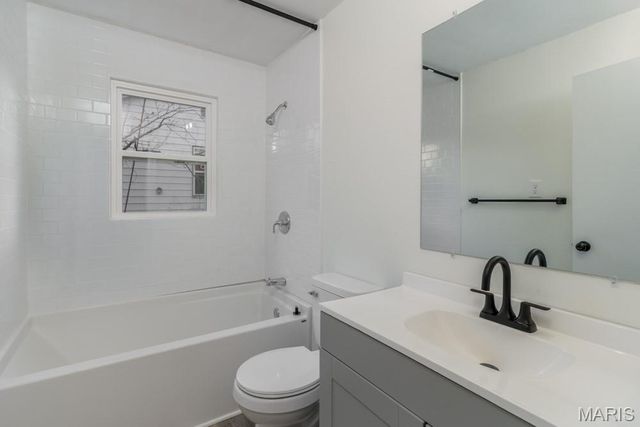 222 Warren Street, Richland, MO 65556