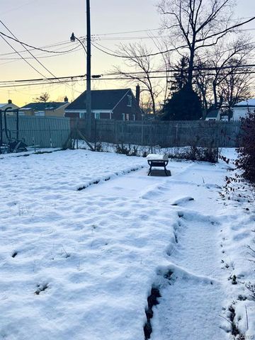 19227 Ryan Road, Detroit, MI 48234