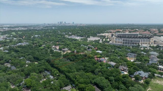 2900 Simondale Drive, Fort Worth, TX 76109