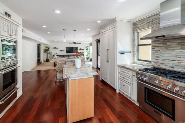 6541 Vispera Place, Carlsbad, CA 92009