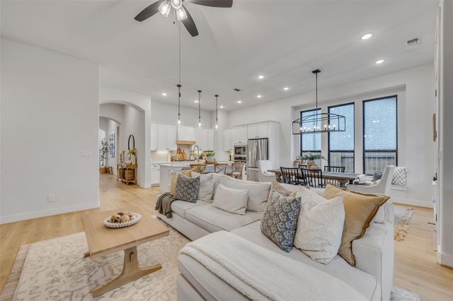 1901 Sir Nathaniel LN, Leander, TX 78641