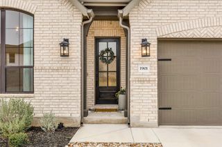 1901 Sir Nathaniel LN, Leander, TX 78641